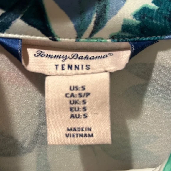 Tommy Bahama Tennis Jacket - Picture 3 of 5